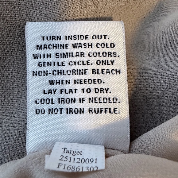 Robert Rodriguez Black and Cream Ruffled Blouse - Picture 6 of 7